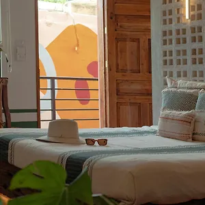 https://hiphipstay-the-colonial.allrivieramayahotels.com